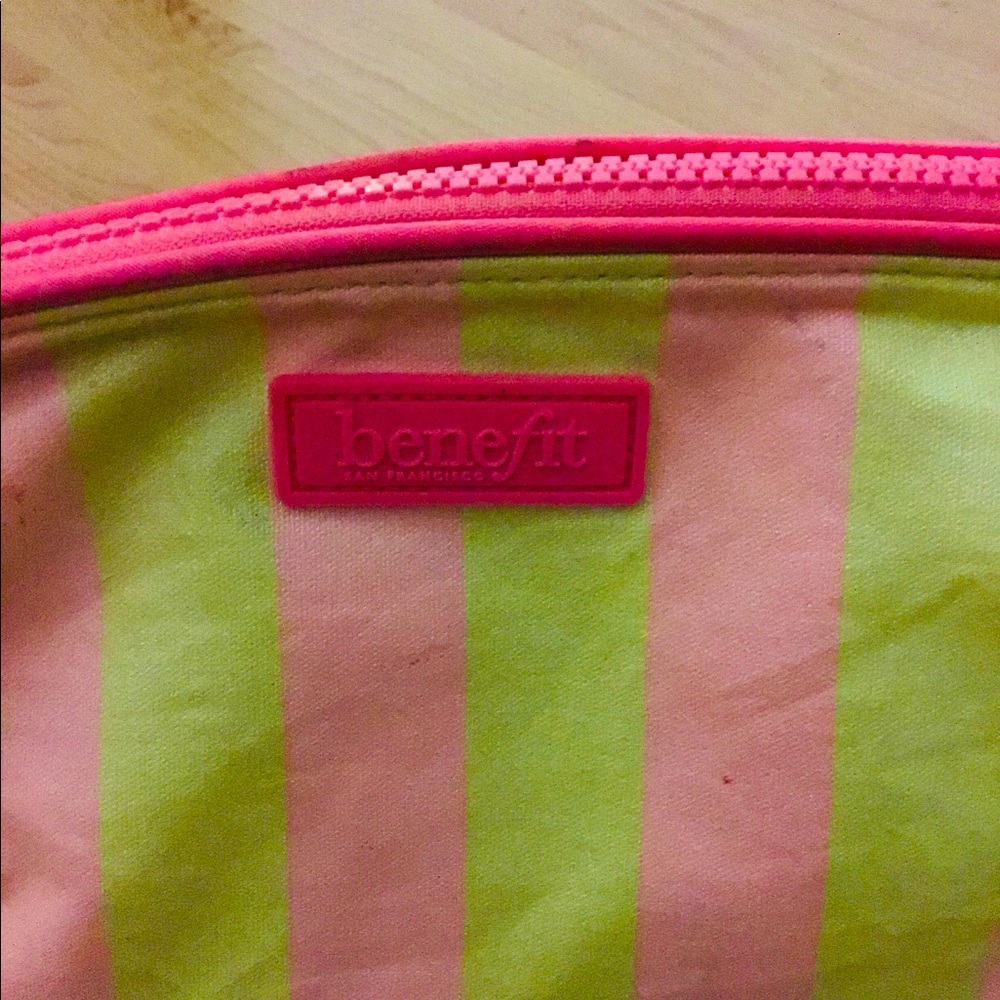 RARE BENEFIT MAKEUP BAG!!